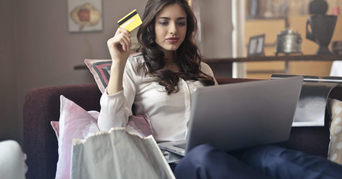 Mulher fazendo compras
